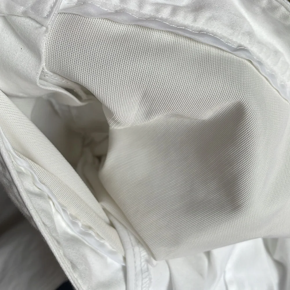 Maggie Barnes for CATHERINES  White TUMMY CONTROL white stretch cotton Capri 24W
